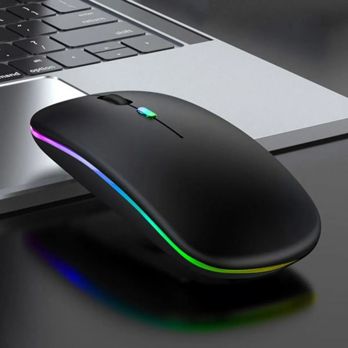 Belaidė pelė su RGB LED apšvietimu.