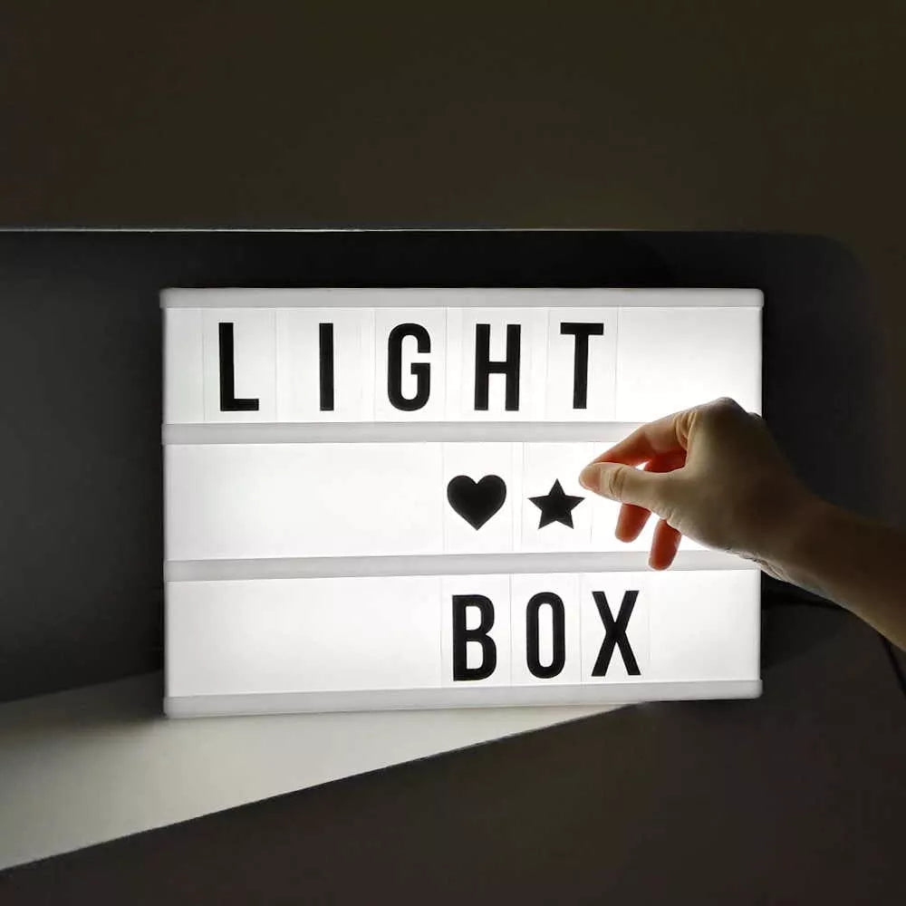 Šviečianti LED lenta spalvota (30 x 22 cm)