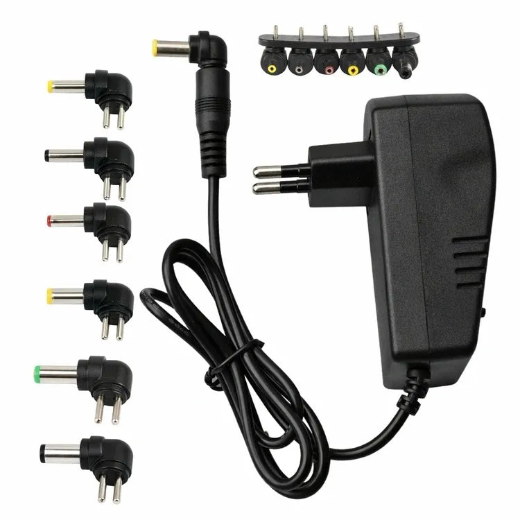 Universalus reguliuojamas maitinimo adapteris su 6 antgaliais, 3–12 V, 24 W