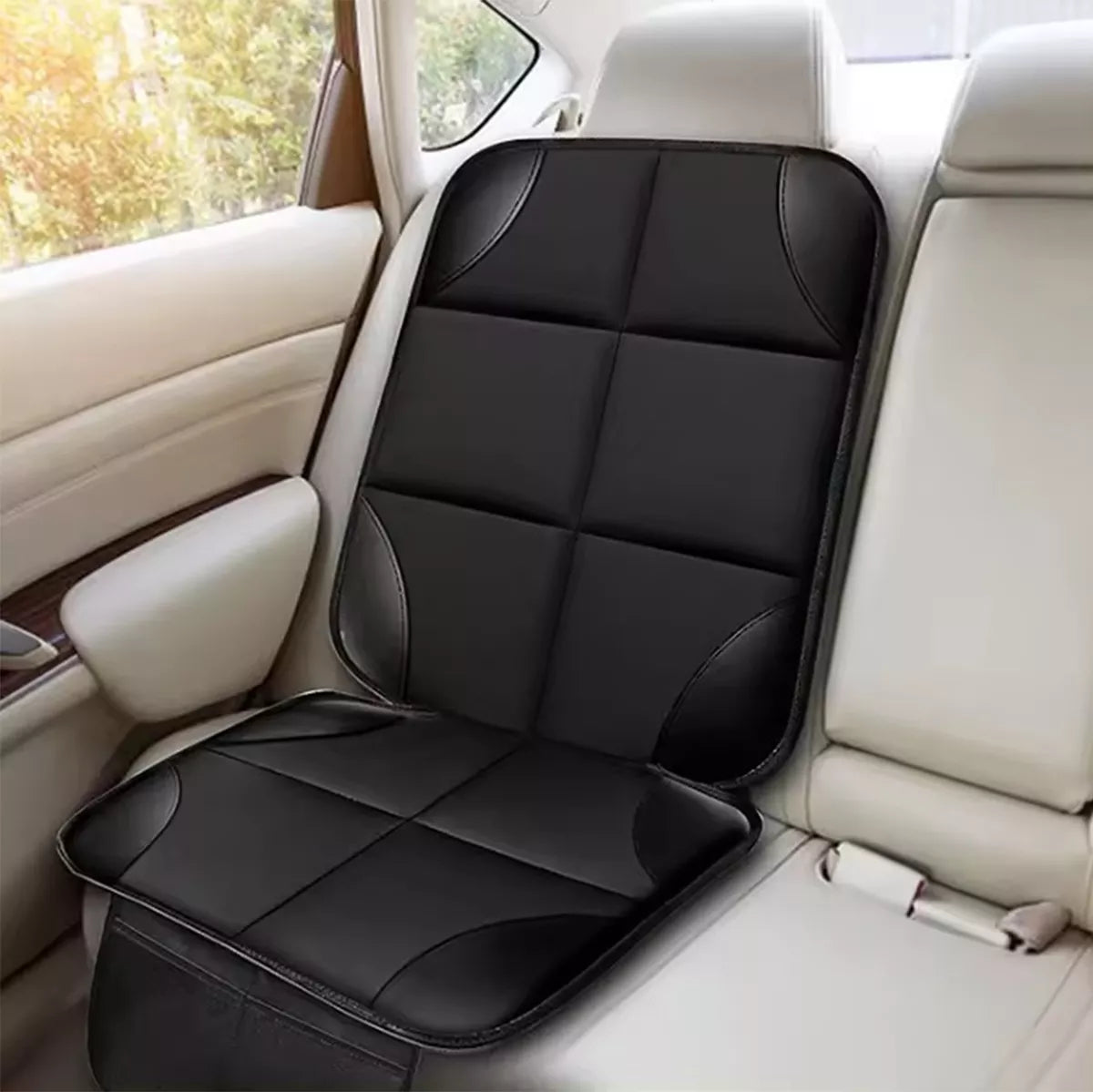 Uždangalas po automobiline kėdute